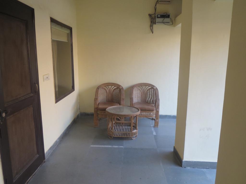 Green Villa Bed & Breakfast Nuova Delhi Esterno foto
